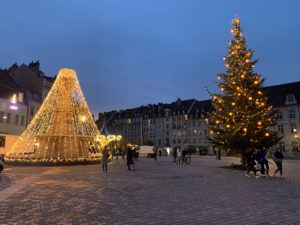 Décoration fontaine et sapin