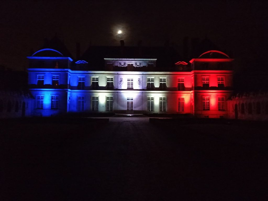 Eclairage de façade d’un chateau pour le 14 juillet