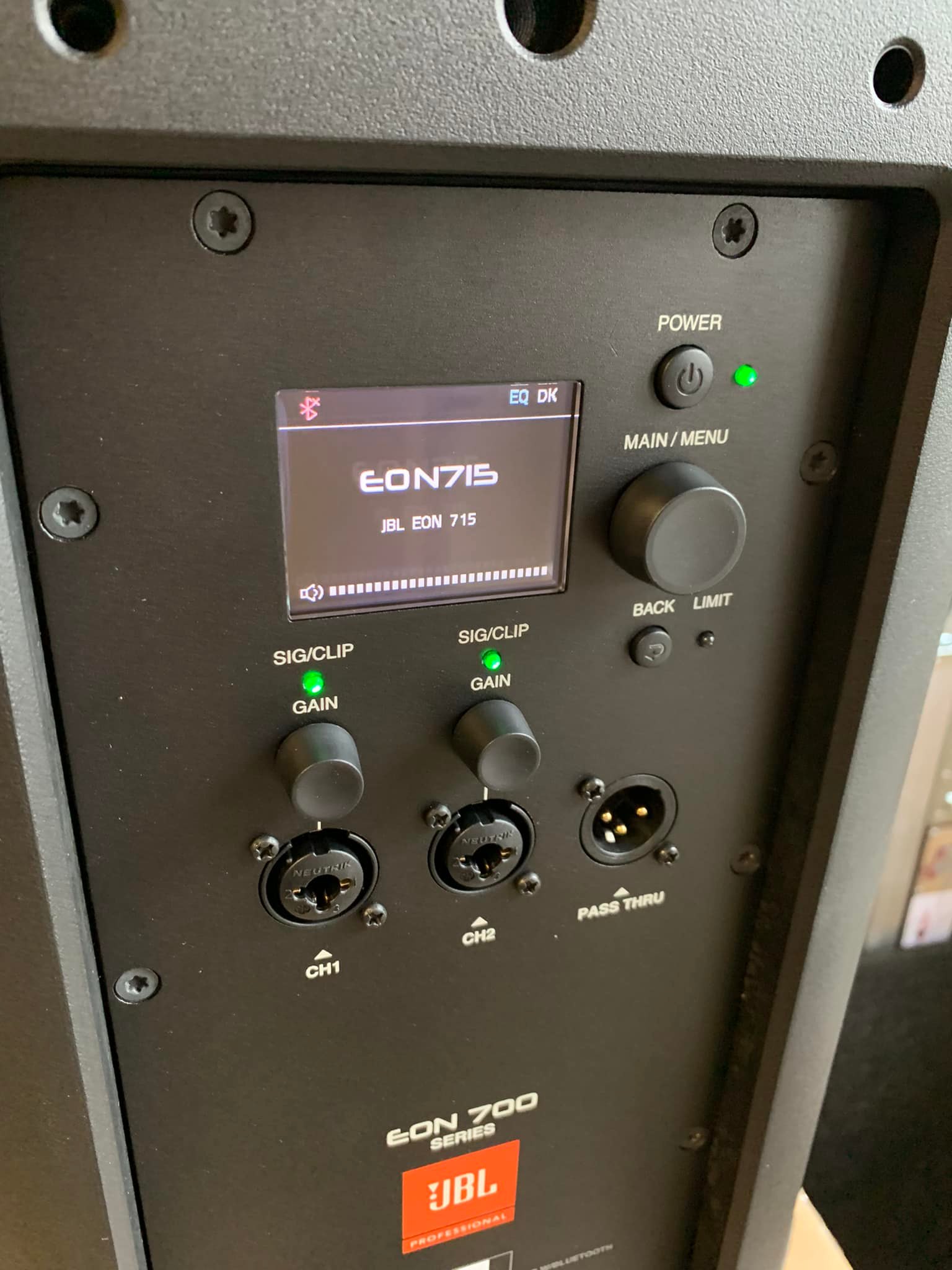 Nouveau Enceintes JBL Eon 715 Equalizer