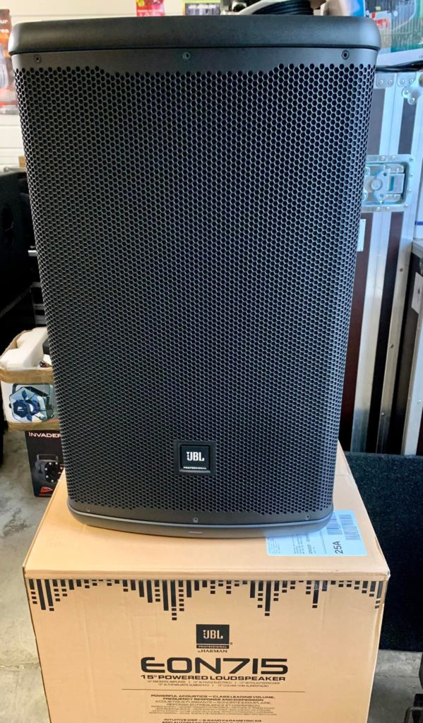 Nouveau : Enceintes JBL Eon 715